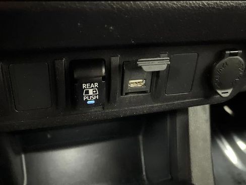 Used 2020 Toyota Tacoma SR5 image 21