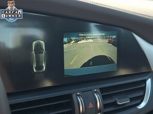 Used 2025 Alfa Romeo Giulia AWD image 21