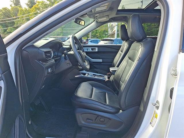 Certified 2021 Ford Explorer Limited w/ Equipment Group 301A AWD/4WD image 11