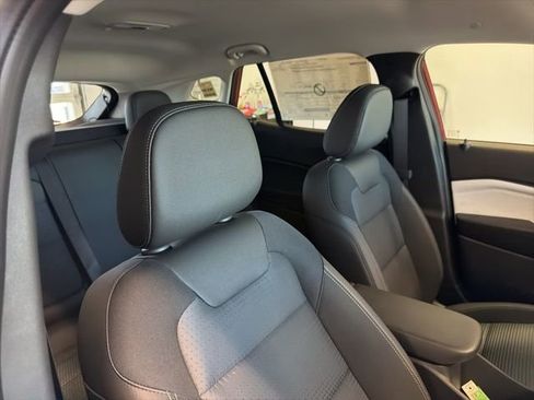 New 2026 Chevrolet Trax LT image 23