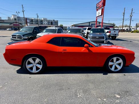 Used 2008 Dodge Challenger SRT8 RWD image 6