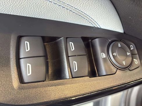 Used 2025 Chevrolet Trax LT w/ LT Convenience Package FWD image 34