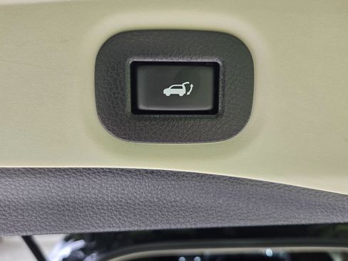 Used 2018 Nissan Rogue SV FWD image 11
