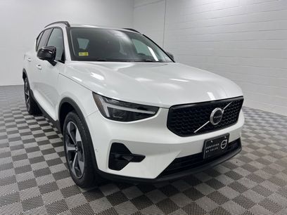 New 2026 Volvo XC40 B5 Plus w/ Protection Package Premier
