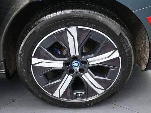 Used 2023 BMW iX xDrive50 w/ Sport Package image 39