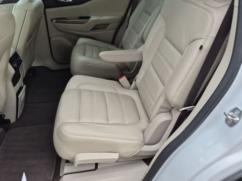 Used 2019 GMC Acadia Denali w/ Technology Package AWD/4WD image 19