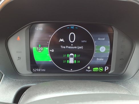 Used 2022 Chevrolet Bolt LT FWD image 32