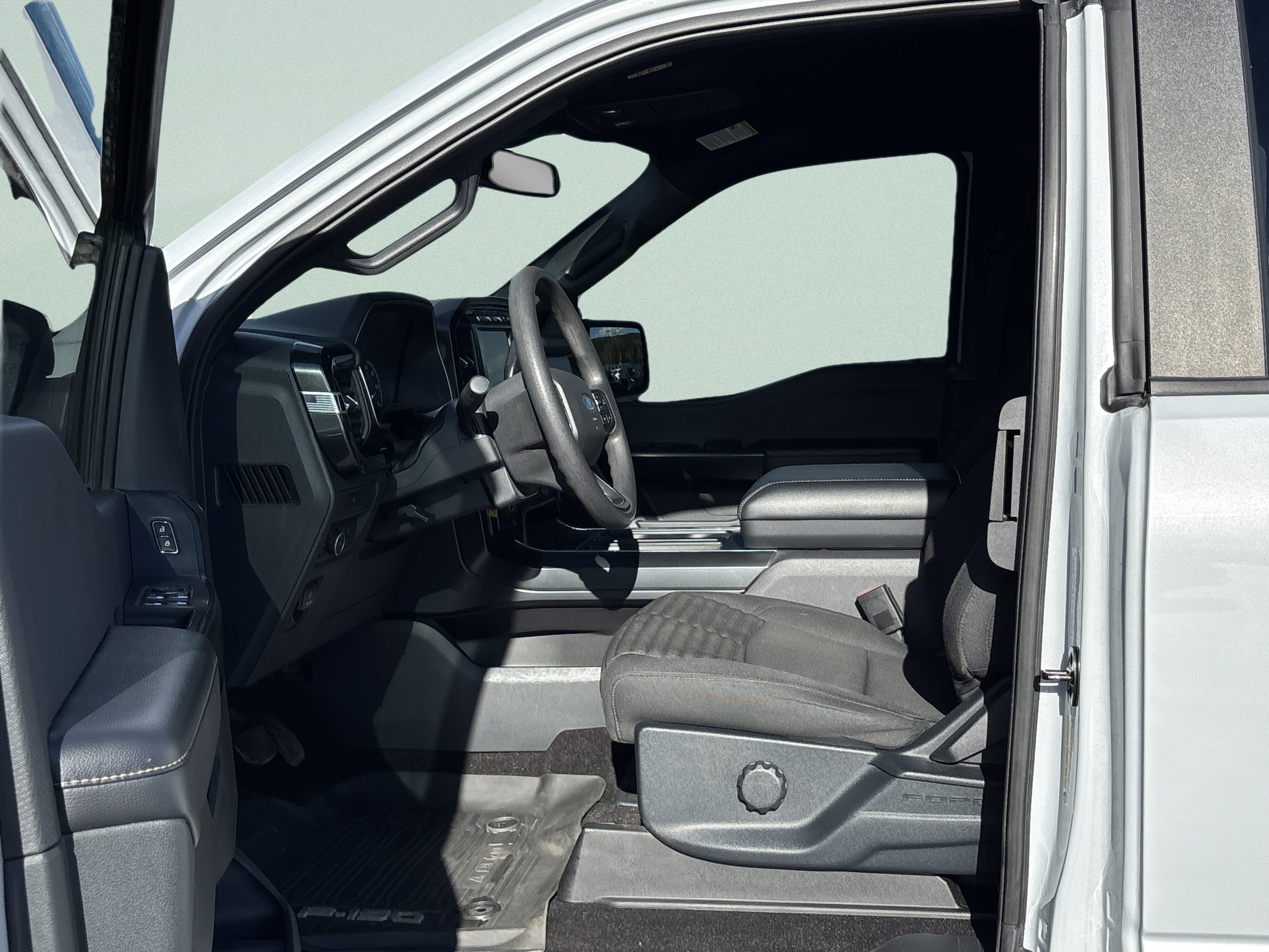 Used 2021 Ford F150 XL w/ Equipment Group 101A High AWD/4WD image 8