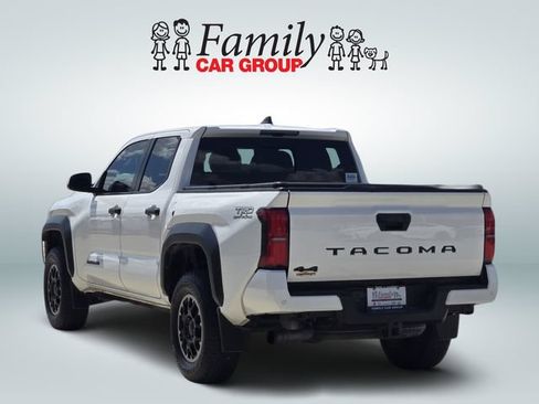 Used 2024 Toyota Tacoma TRD Off-Road w/ TRD Off Road Upgrade Package AWD/4WD image 3