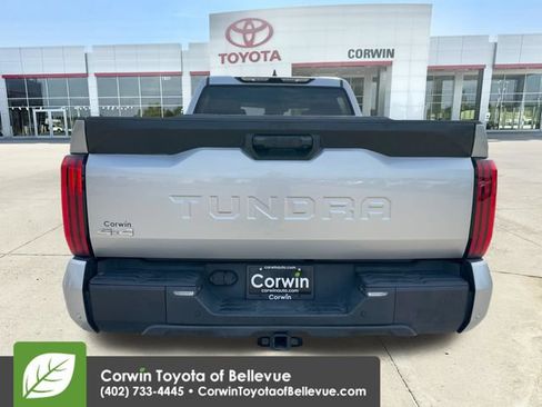 Used 2022 Toyota Tundra SR5 w/ SR5 Convenience Package AWD/4WD image 4