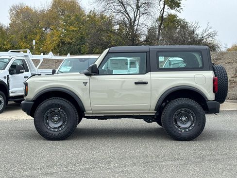 New 2025 Ford Bronco Base w/ Sasquatch Package image 6