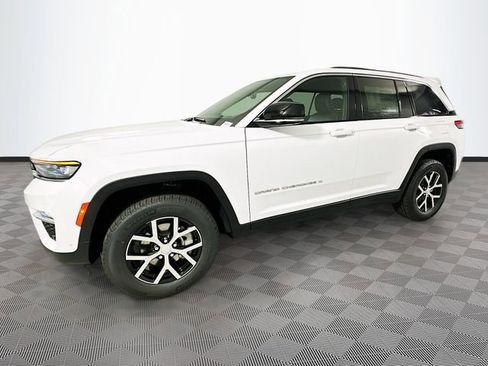 New 2025 Jeep Grand Cherokee Limited w/ Luxury Tech Group II image 23