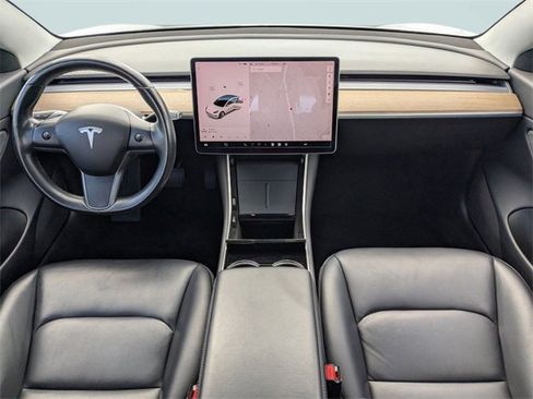 Used 2018 Tesla Model 3 Long Range image 18