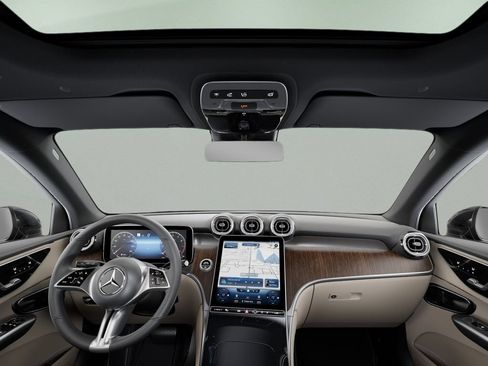 Used 2026 Mercedes-Benz GLC 300 image 42