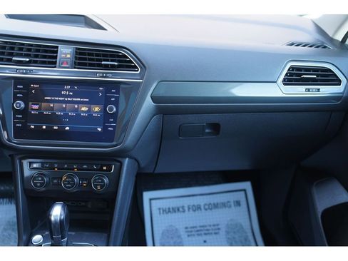 Used 2019 Volkswagen Tiguan SEL Premium w/ 3rd Row Seat Package image 18