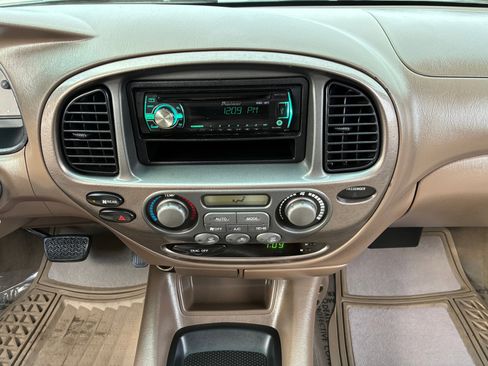 Used 2003 Toyota Sequoia Limited image 18