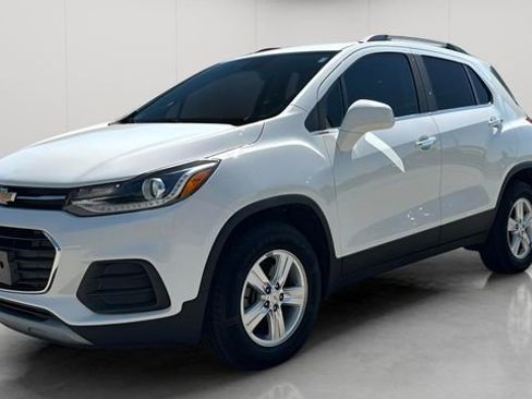 Used 2018 Chevrolet Trax LT w/ LT Convenience Package AWD/4WD image 10