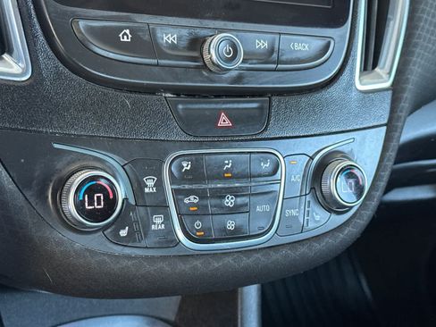 Used 2019 Chevrolet Malibu LT w/ Driver Confidence Package FWD image 21