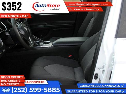 Used 2022 Toyota Camry LE image 12