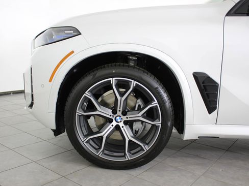 New 2026 BMW X5 xDrive40i w/ M Sport Package image 11