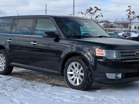 Used 2010 Ford Flex SEL image 9