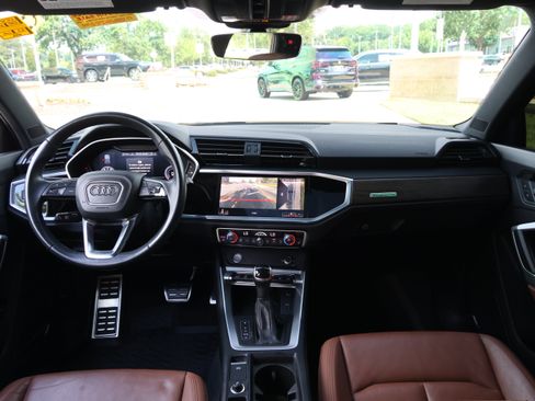 Used 2020 Audi Q3 2.0T Prestige w/ Prestige Package AWD/4WD image 15