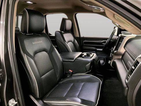 Used 2019 RAM 1500 Laramie image 7