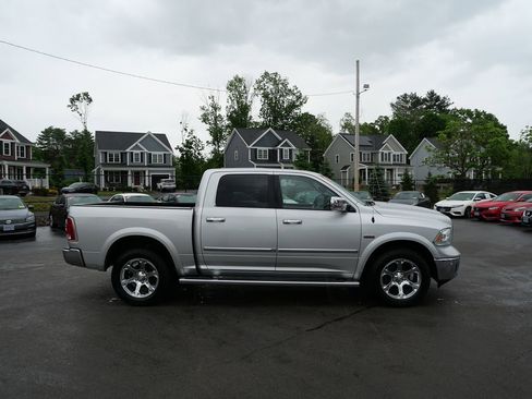 Used 2017 RAM 1500 Laramie AWD/4WD image 8