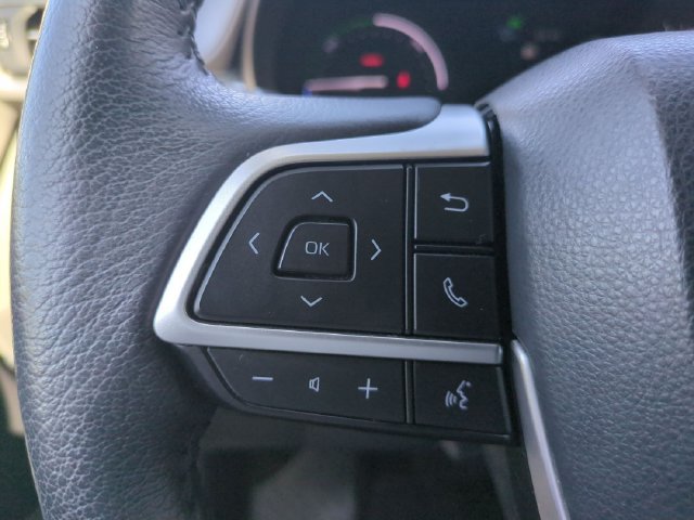 Used 2022 Toyota Sienna XLE FWD image 16