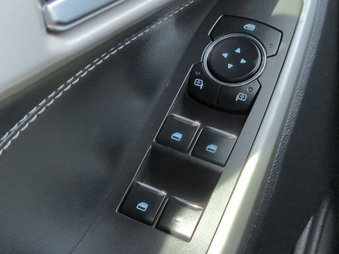 Used 2021 Ford Explorer XLT w/ Equipment Group 202A image 26