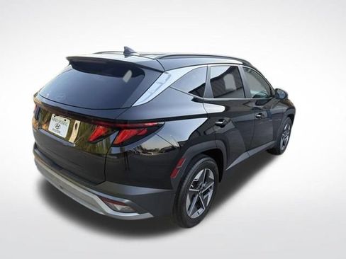 Used 2025 Hyundai Tucson SEL FWD image 3