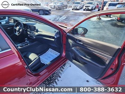 Certified 2021 Nissan Altima 2.5 SR w/ SR Premium Package image 30