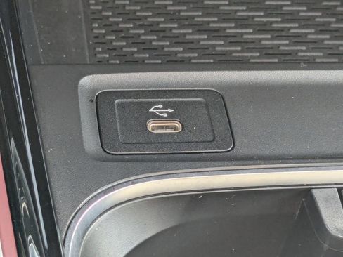 Certified 2024 Mercedes-Benz GLB 250 image 59