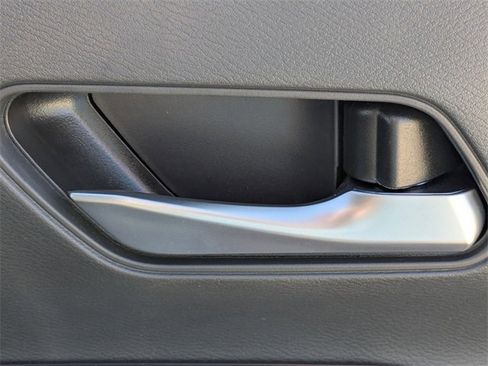 New 2026 Nissan Kicks SR image 32