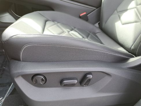 New 2026 Volkswagen Atlas SE image 28