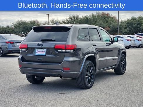 Used 2021 Jeep Grand Cherokee Laredo X image 4