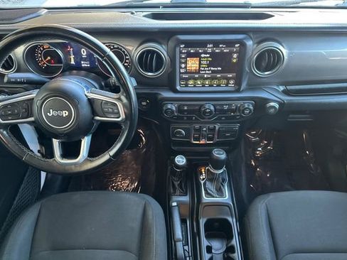 Used 2021 Jeep Wrangler Unlimited Sahara image 18