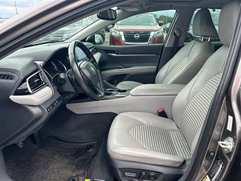 Used 2024 Toyota Camry SE w/ Convenience Package FWD image 20