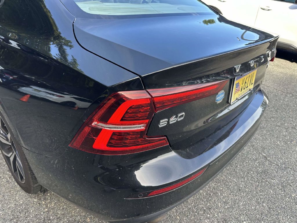 Used 2019 Volvo S60 T6 Momentum w/ Premium Package AWD/4WD image 10