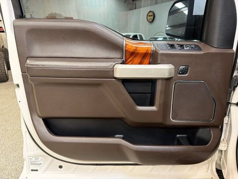 Used 2015 Ford F150 King Ranch w/ Equipment Group 601A Luxury AWD/4WD image 30