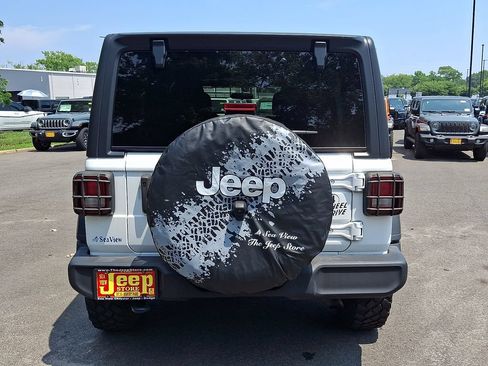 Certified 2022 Jeep Wrangler Unlimited Sport AWD/4WD image 5
