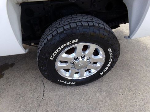 Used 2014 Chevrolet Silverado 2500 LT w/ Interior Plus Package image 8