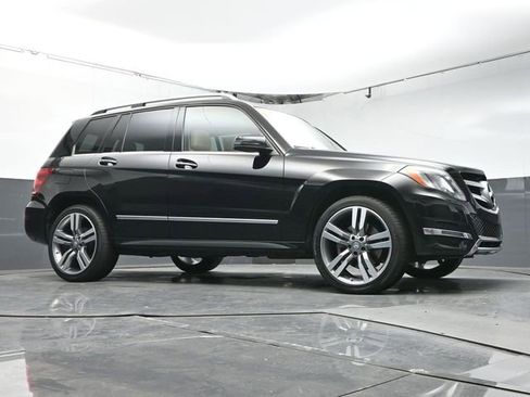 Used 2015 Mercedes-Benz GLK 350 2WD image 32