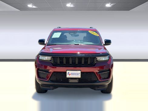 Used 2024 Jeep Grand Cherokee Altitude AWD/4WD image 6