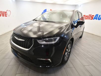 Used 2024 Chrysler Pacifica Limited