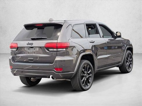 Used 2021 Jeep Grand Cherokee Laredo X AWD/4WD image 6