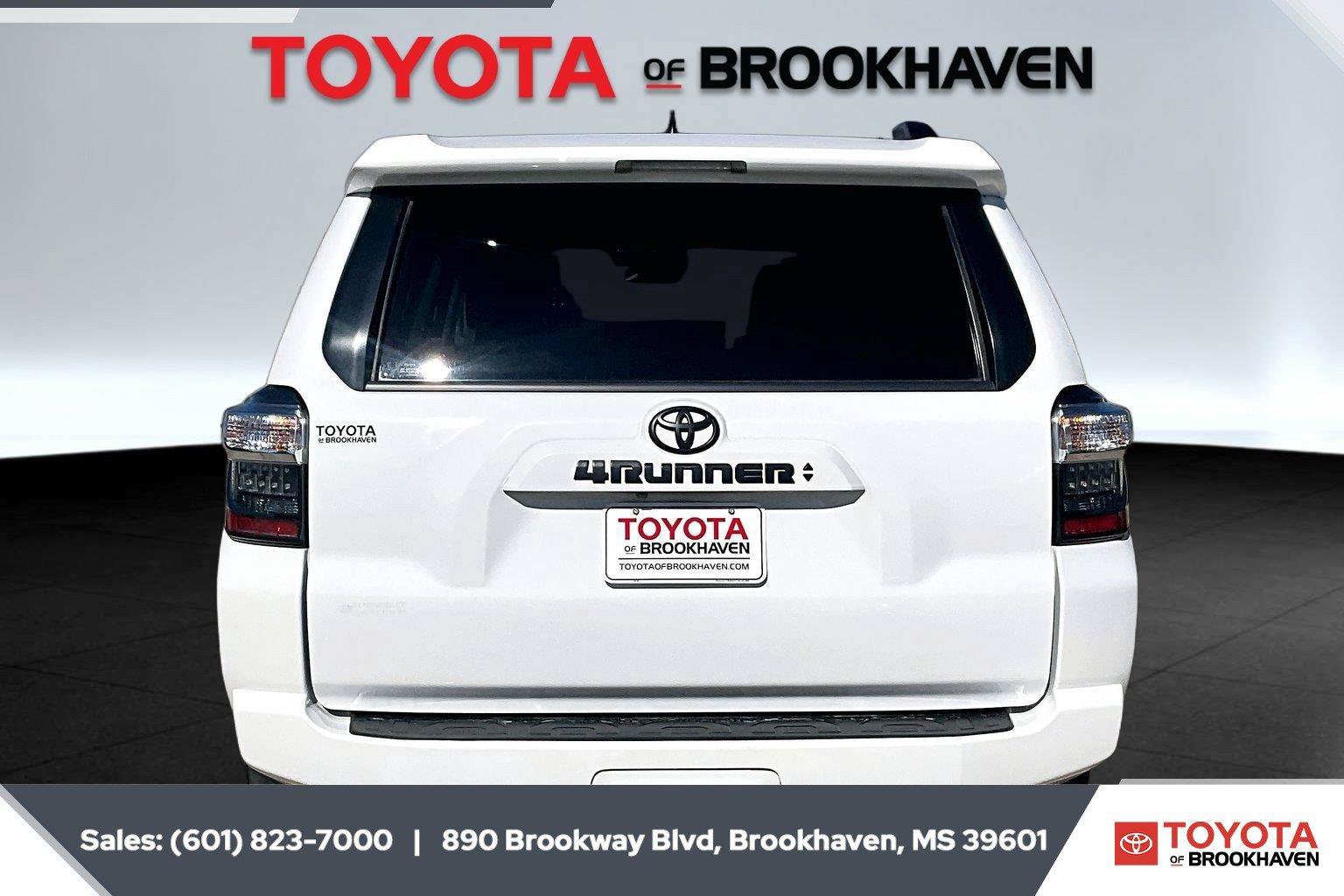 Used 2021 Toyota 4Runner SR5 Premium w/ Moonroof Package AWD/4WD image 4