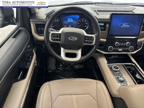 Used 2024 Ford Expedition Limited AWD/4WD image 14