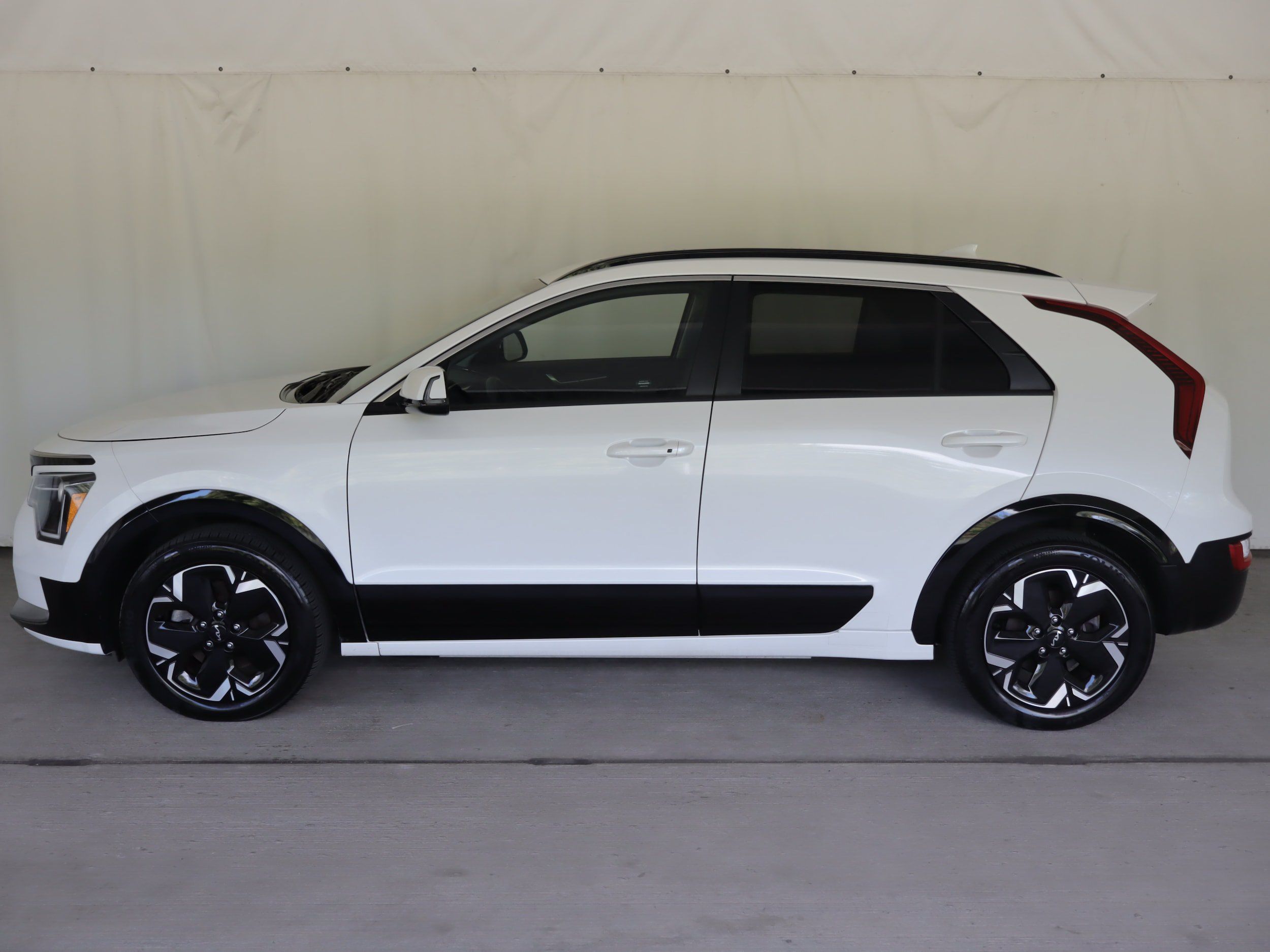 Used 2023 Kia Niro Wind w/ Wind Preserve Package FWD image 22