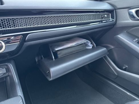 Used 2025 Honda Civic Sport image 22